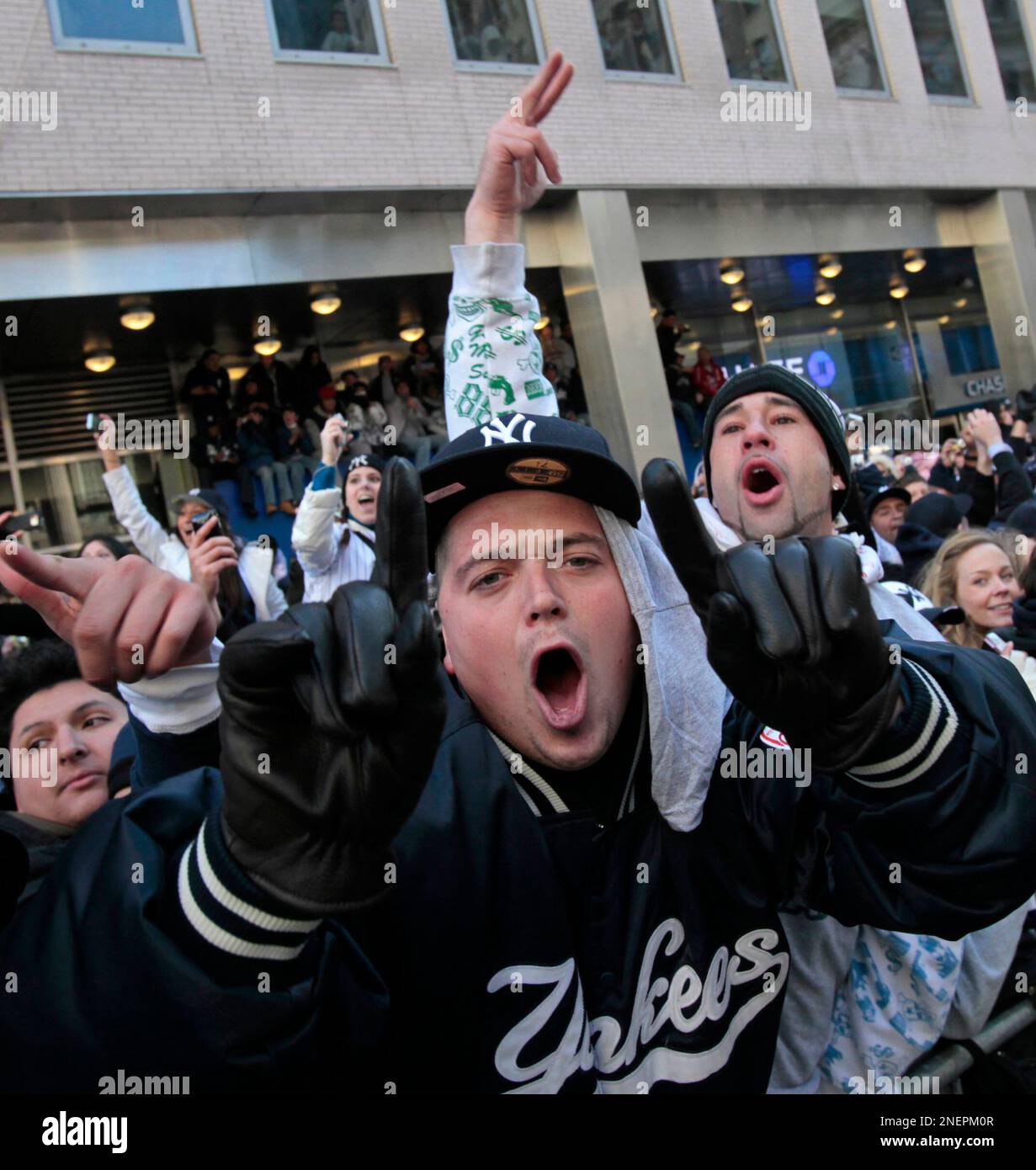 New York Yankees fans react during the New York Yankees 2009 World