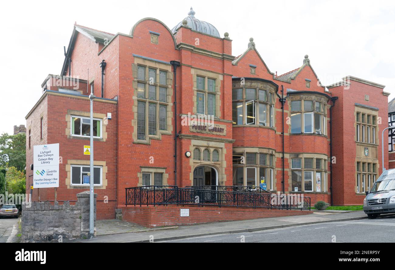 Colwyn Bay Library, Woodland Road West, Colwyn Bay, North Wales. Pictured in September 2022. Stock Photo