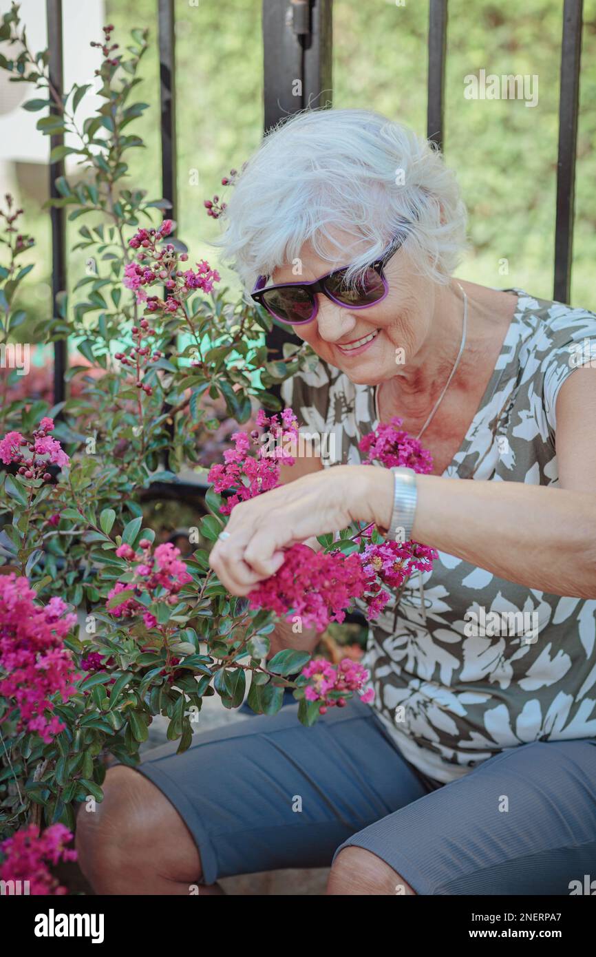 Gardening satisfaction hi-res stock photography and images - Page 11 - Alamy