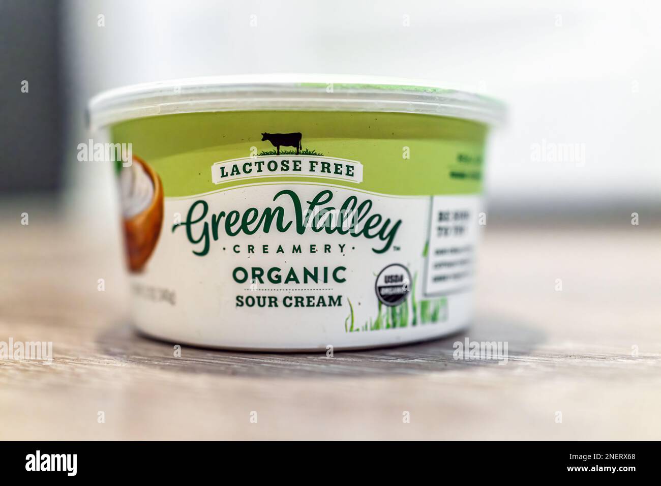 Green Valley Creamery Lactose Free Organic Sour Cream, 12 oz