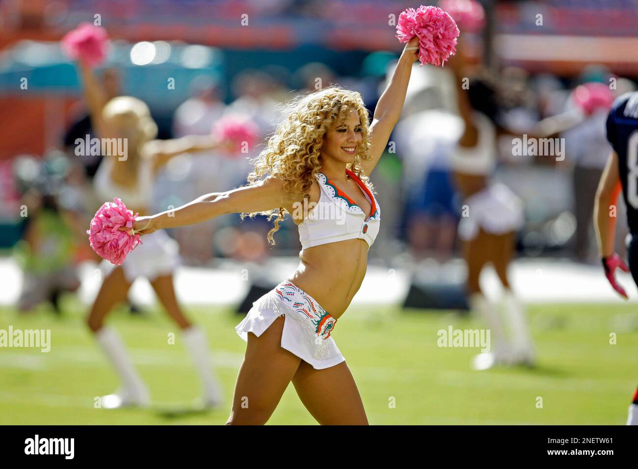 Miami Dolphins cheerleaders are seen during an NFL football game in Miami,  Sunday, Oct. 4, 2009. (AP Photo/Lynne Sladky Stock Photo - Alamy