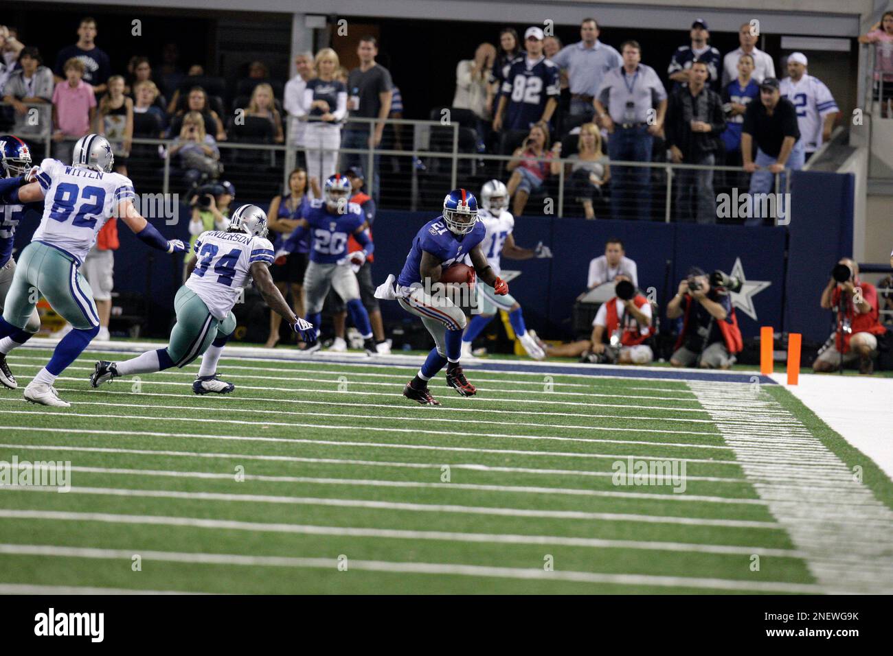 Dallas Cowboys tight end Jason Witten (82) fullback Deon Anderson (34 ...