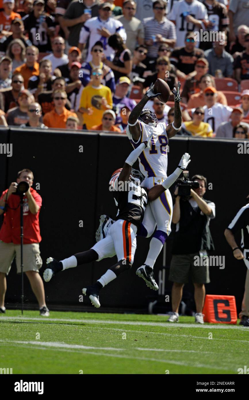 Minnesota Vikings wide receiver Sidney Rice (18) goes up for a pass ...