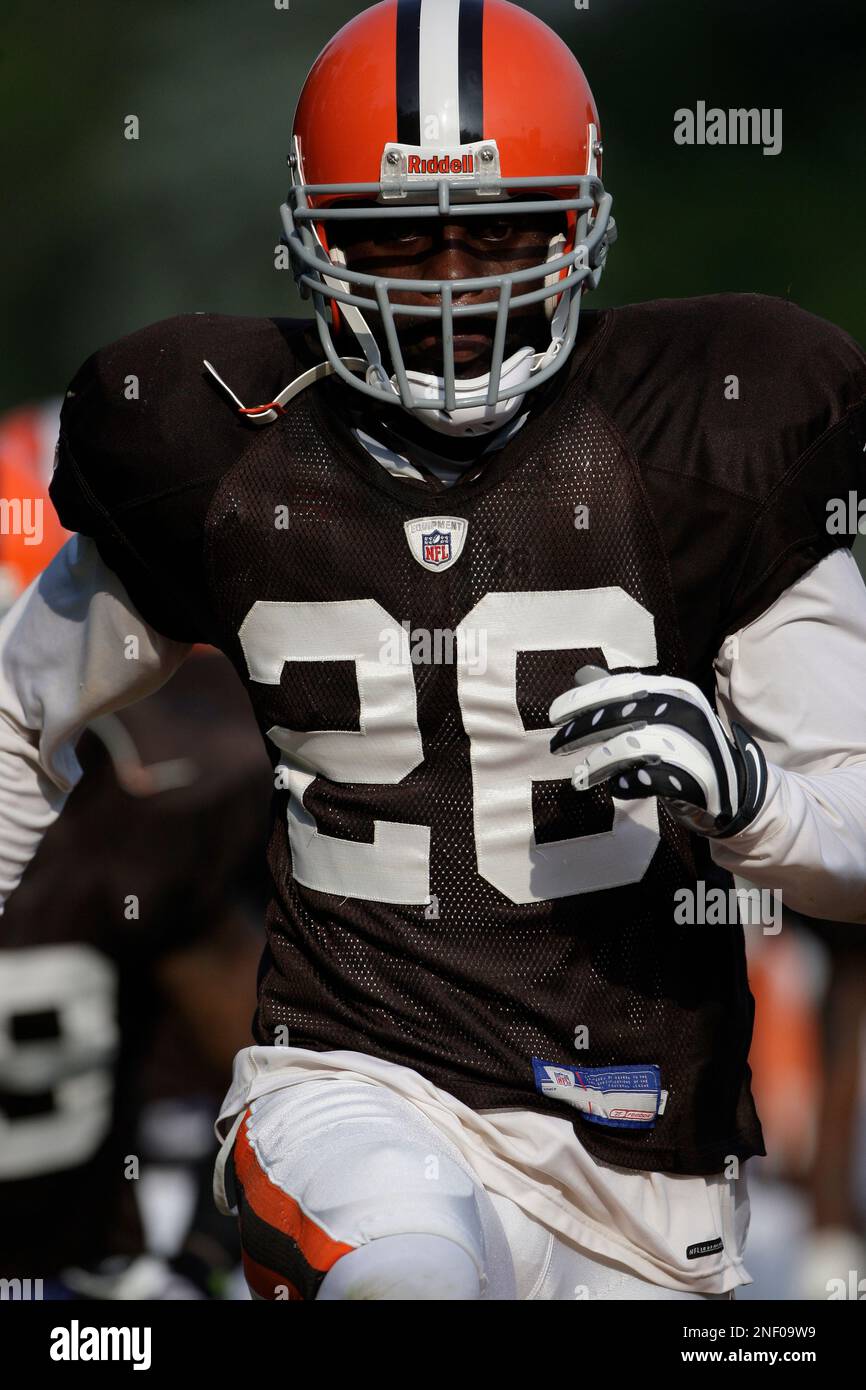 Cleveland Browns defensive back Abram Elam during drills at the