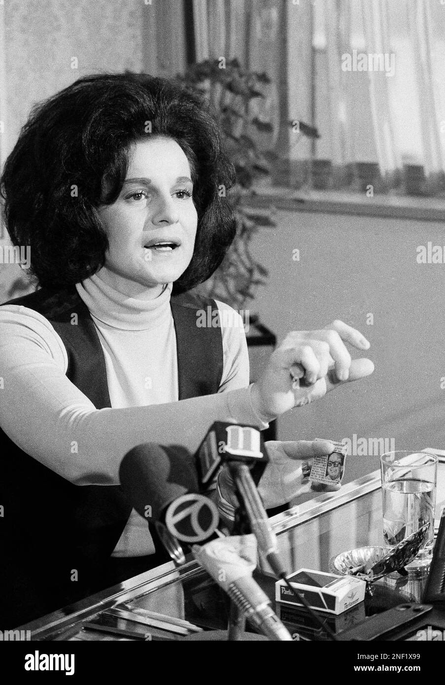 Marita Lorenz Is Shown At A Press Conference Nov 9 1977 New York Marita Lorenz Is Shown At A Press Conference Nov 9 1977 New York