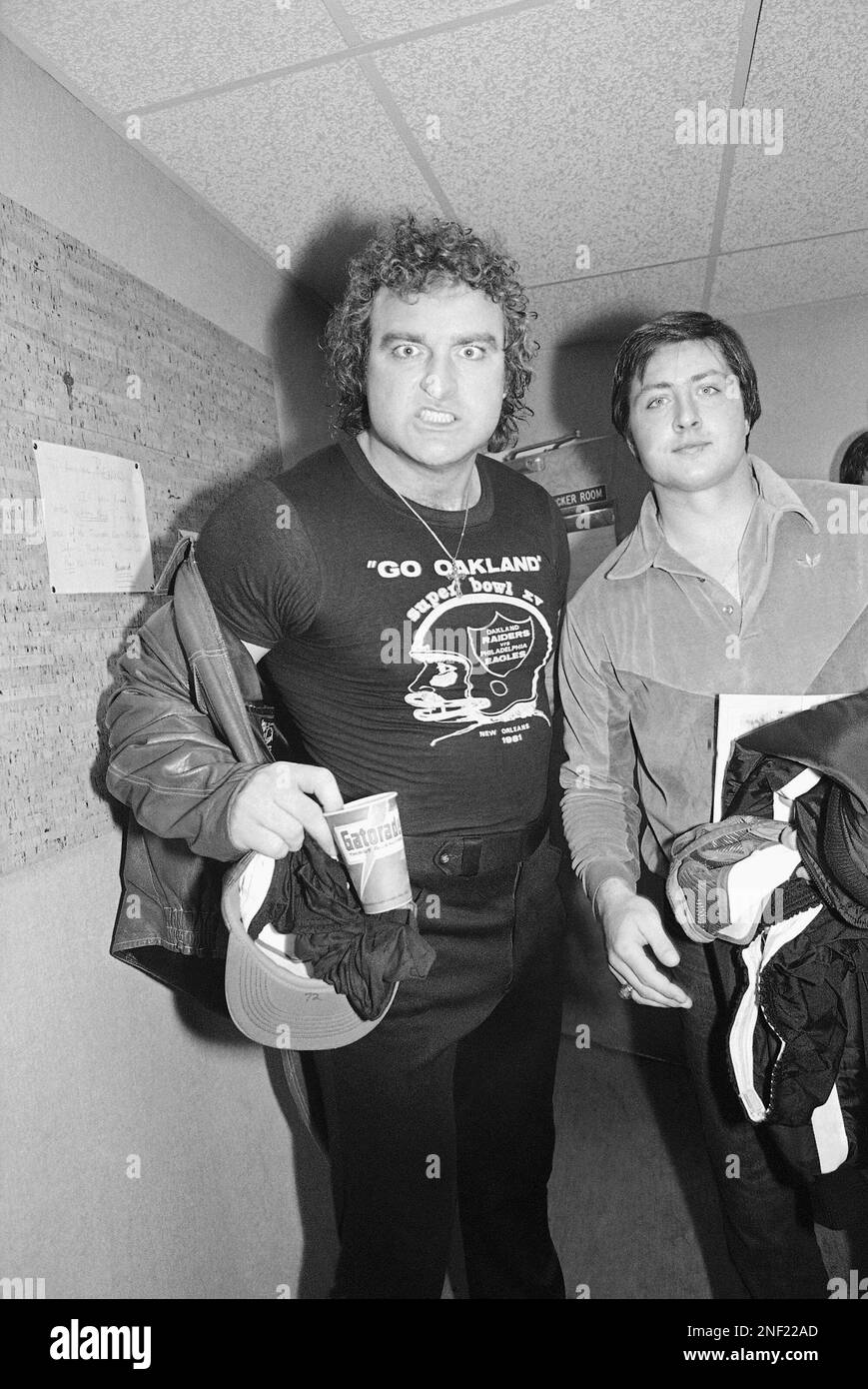 Oakland Raiders defensive end John Matuszak, shows his best version of a  growl to a photographer as he leaves a Raiders practice session in New  Orleans, Jan. 22, 1981. The 6'8” wild, image size:869x1390