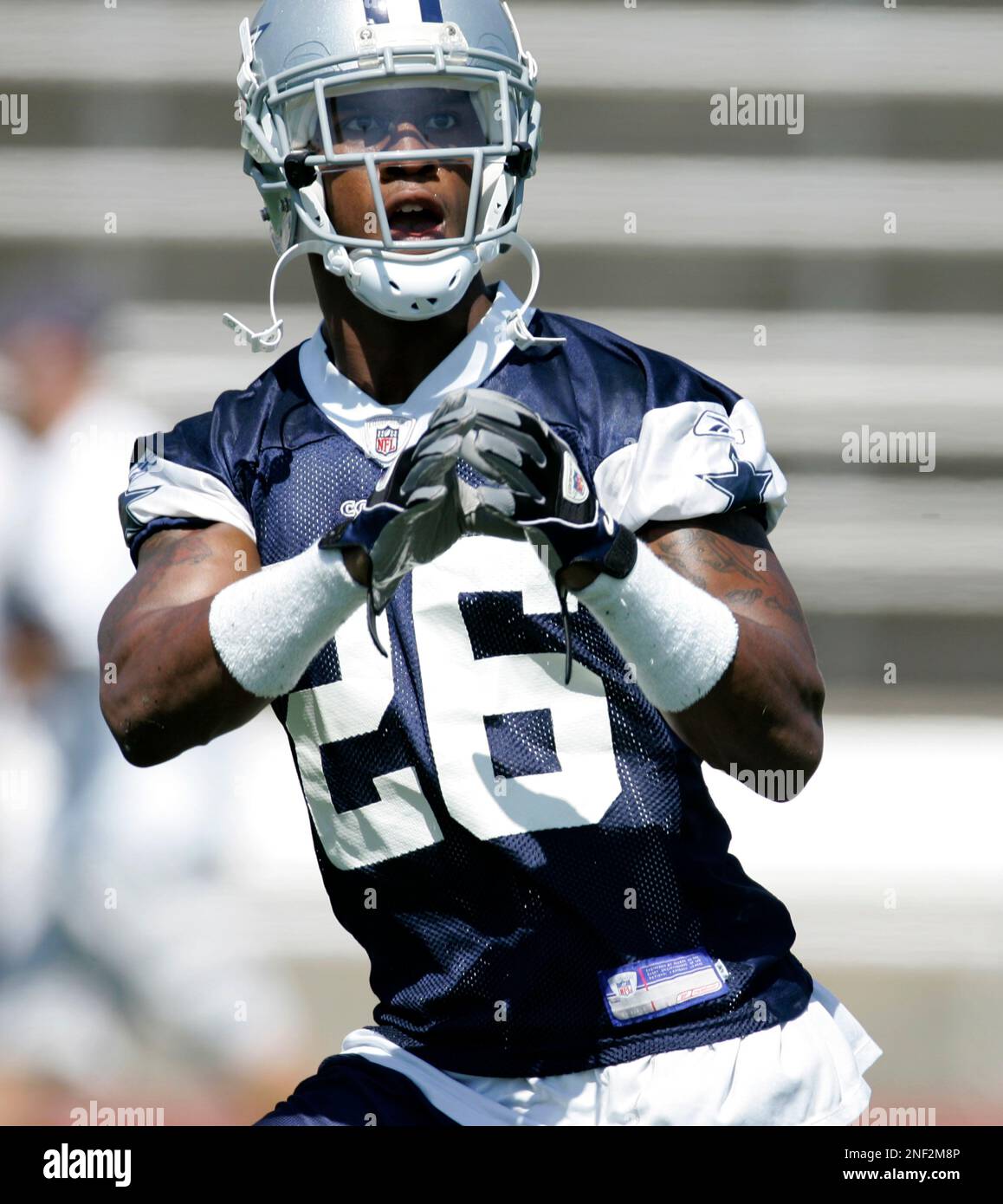 Dallas Cowboys safety Ken Hamlin laughs while talking with teammates during  the Cowboys' summer training camp on Sunday, August 3, 2008, in Oxnard,  California. (Photo by Ron Jenkins/Fort Worth Star-Telegram/MCT/Sipa USA  Stock