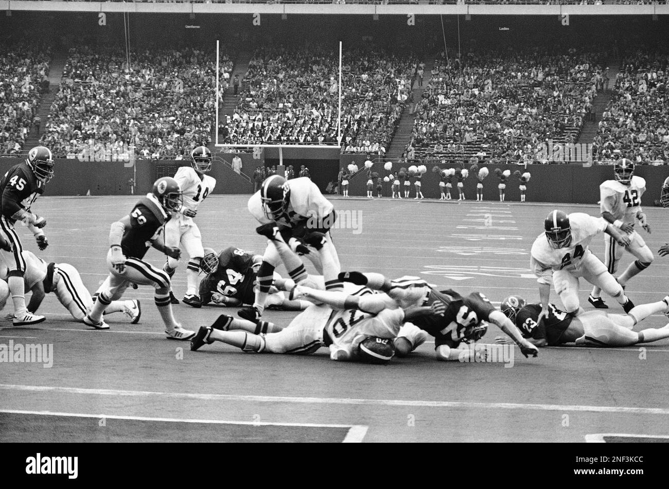 Alabama’s Billy Jackson drives into Rutgers end zone to score the