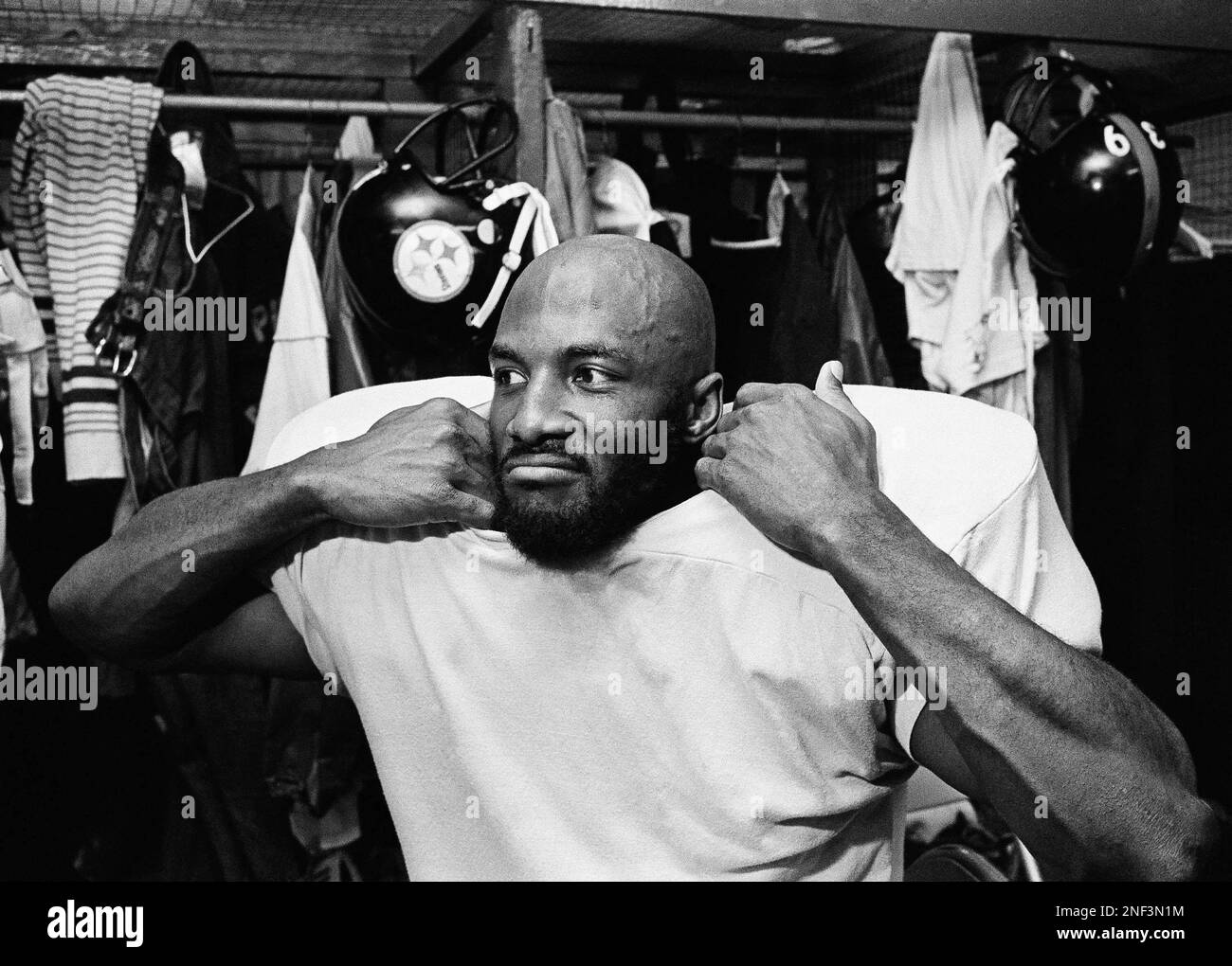 Pittsburgh Steelers cornerback Mel Blount appears determined to get his