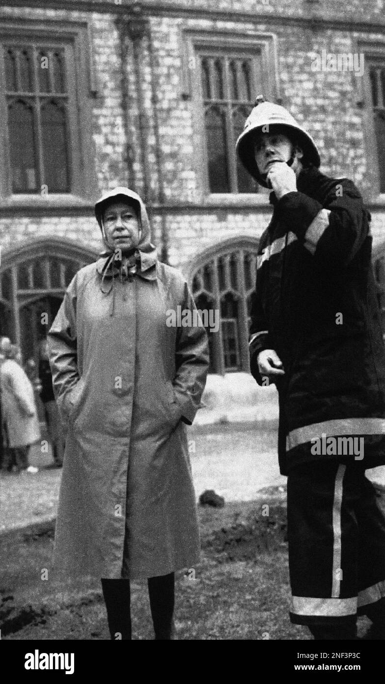 Fire windsor castle 1992 Black and White Stock Photos & Images Alamy
