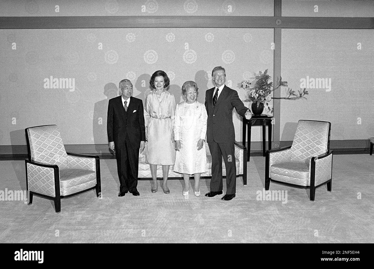 Pres. Jimmy Carter, right, Japans Empress Nagako, Emperor Hirohito
