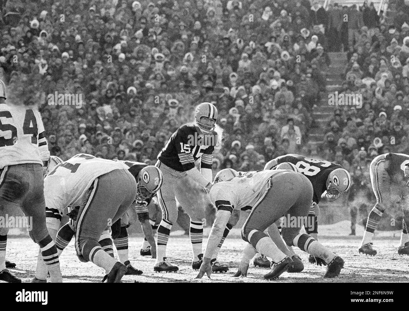 Cowboys Legend Dez Bryant Texts Dallas' Front Office Urging Them To Sign  4-Time Pro Bowler in Free Agency, image size:1300x990