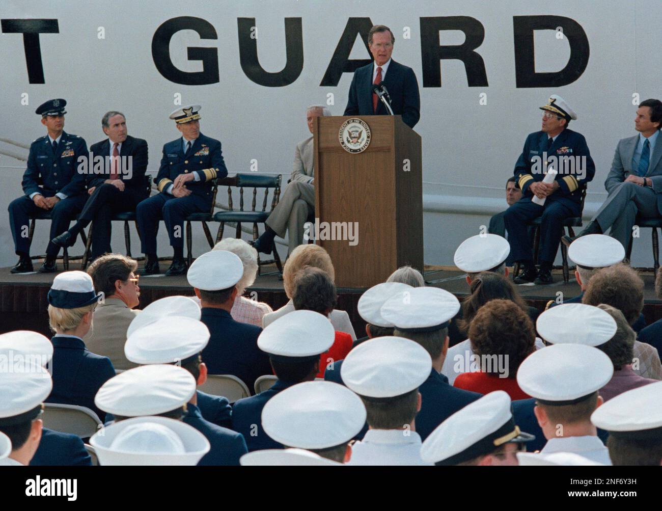 U.S. President George H. Bush in Miami for tour of U.S. Coast Guard ...