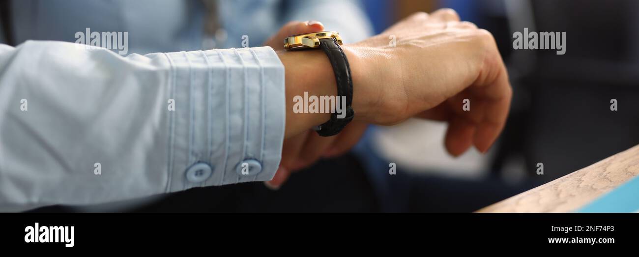 Office boss on time hi-res stock photography and images - Alamy