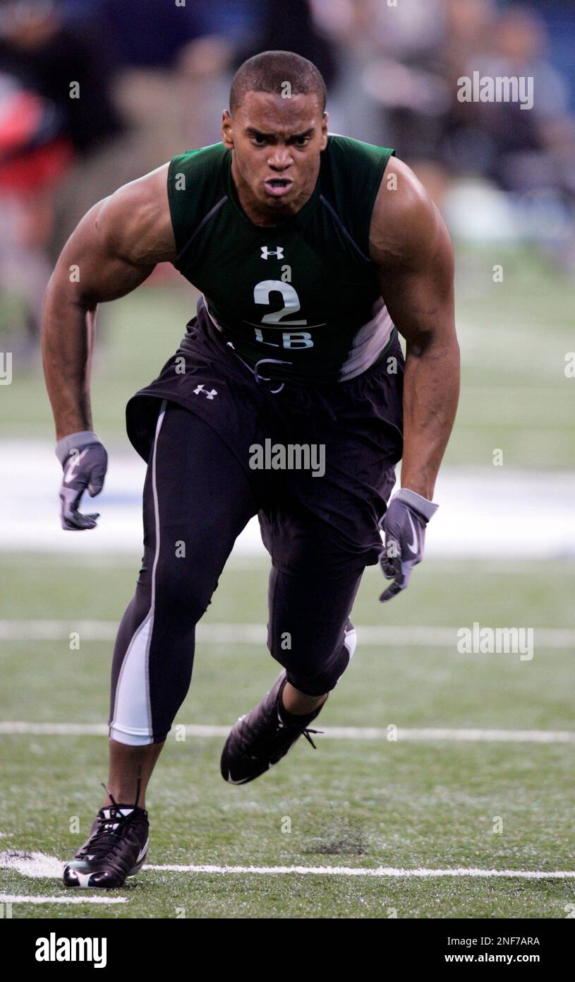 Louisiana State linebacker Darry Beckwith runs a football drill at 