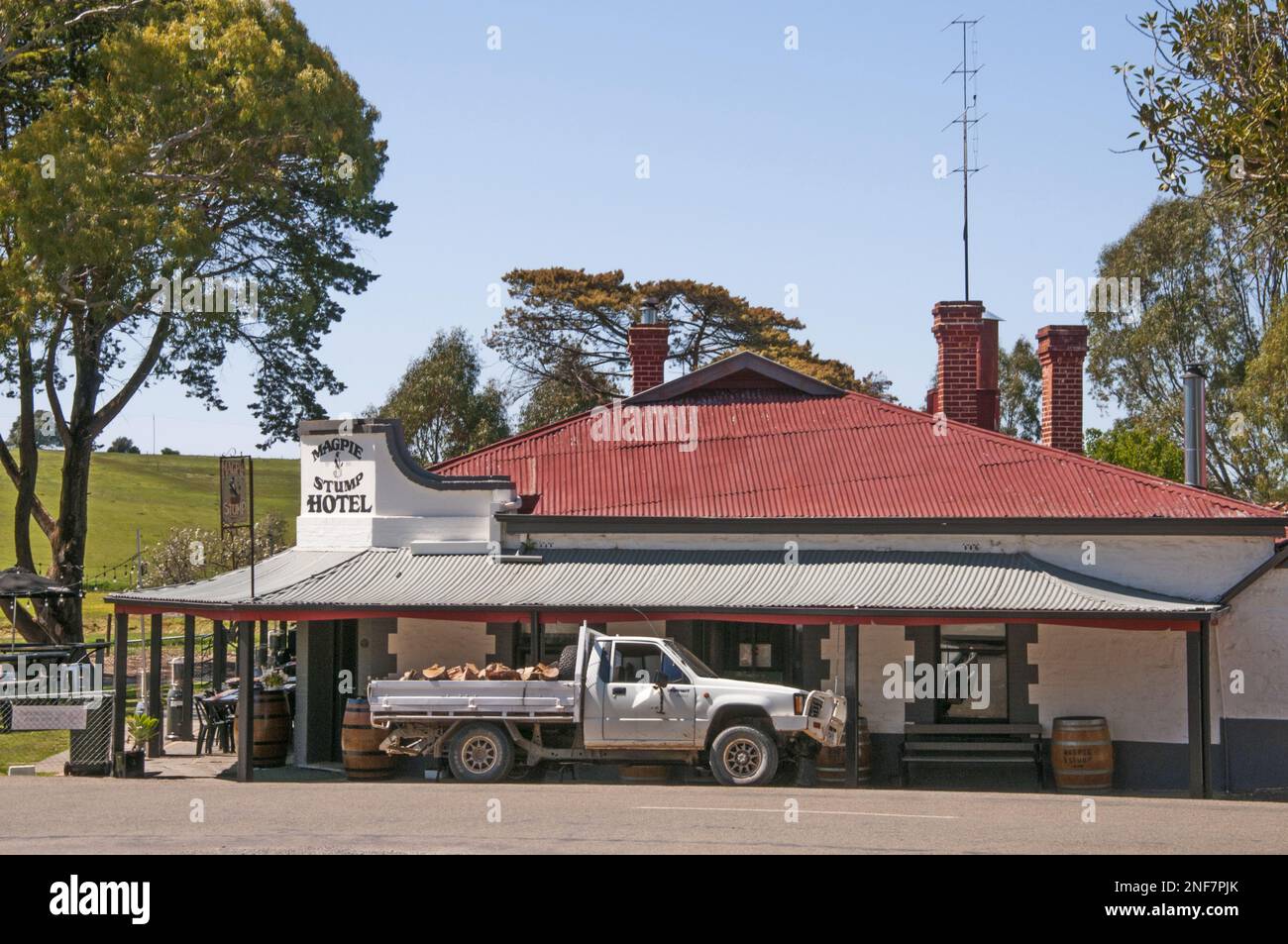 The historic Magpie and Stump Hotel (1851) at Mintaro, Clare Valley, South Australia Stock Photo