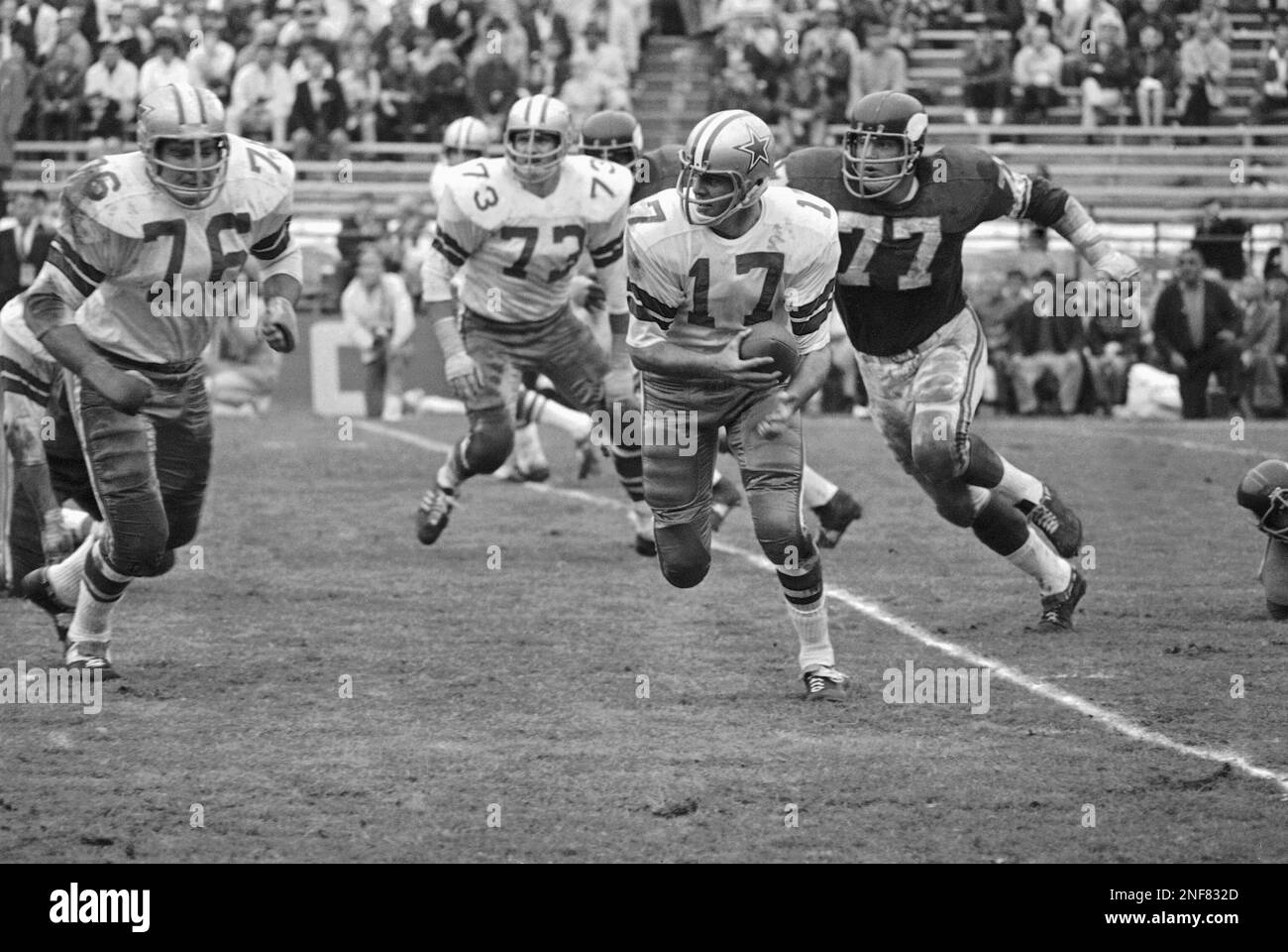 Dallas Cowboys quarterback Don Meredith throws against the Washington  Redskins September 26, 1965. The former quarterback and original member of  ABC's "Monday Night Football" died in Santa Fe, New Mexico,  after suffering