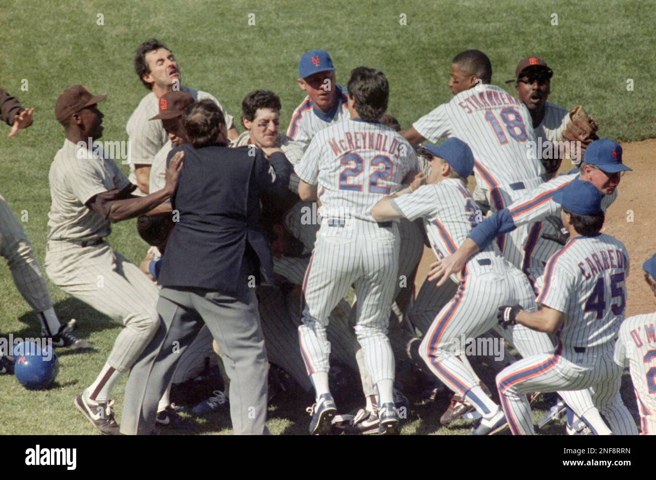 New York Mets Darryl Strawberry batting at the spring training baseball  facility in Port St. Lucie, Florida on March 12, 1989. Photo by Francis  Specker Stock Photo - Alamy