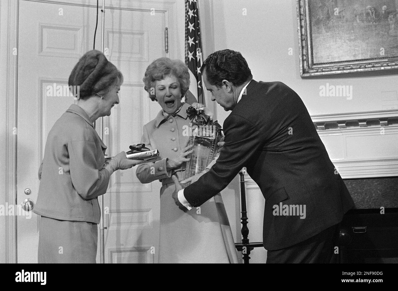 https://c8.alamy.com/comp/2NF90DG/president-richard-nixon-provides-the-helping-hand-as-a-foot-high-waterford-crystal-vase-a-st-patricks-day-gift-starts-slipping-through-the-hands-of-first-lady-pat-nixon-march-17-1969-at-the-white-house-in-washington-at-left-is-lillian-fay-wife-of-irish-amb-william-patrick-fay-with-a-book-of-ireland-photos-which-she-presented-to-mrs-nixon-the-vase-a-gift-from-the-irish-visitors-was-specially-designed-for-the-occasion-and-bears-an-etching-of-the-white-house-ap-photo-2NF90DG.jpg