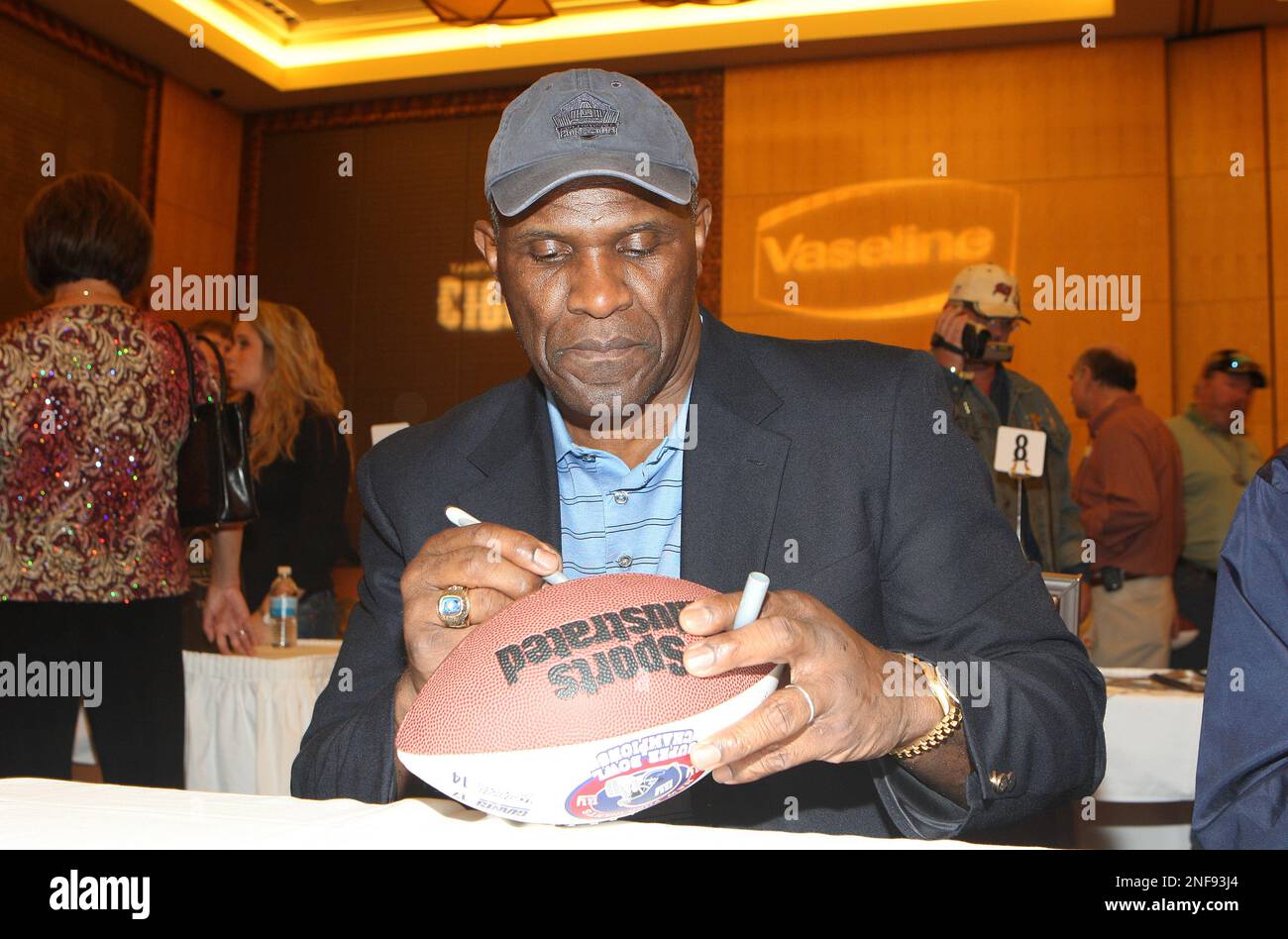 Athlete Harry Carson attends Mike Ditka's Gridiron Greats Autograph