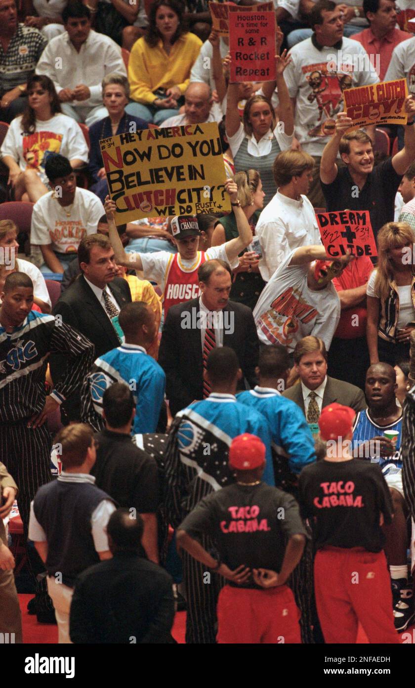 Shaq Rockets Orlando Magic center Shaquille O'Neal, lower right, is in the midst of ...