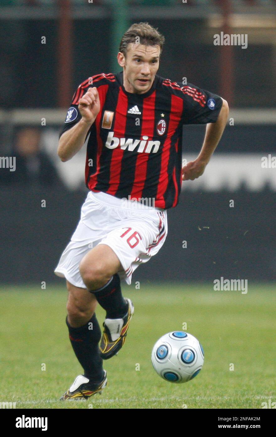 AC Milan Andriy Shevchenko, of Ukraine, controls the ball