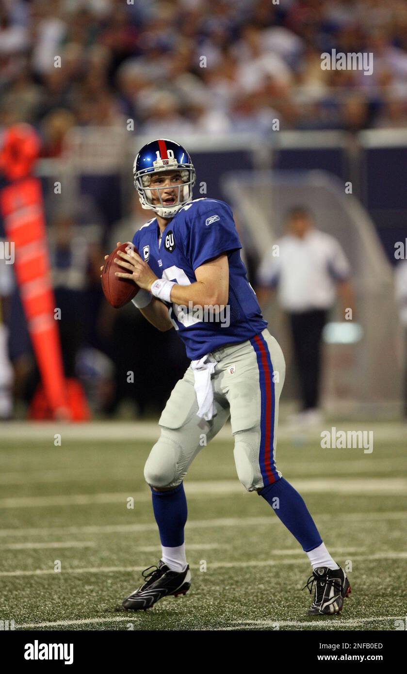 New York Giants QB Eli Manning 10 in action against the Washington