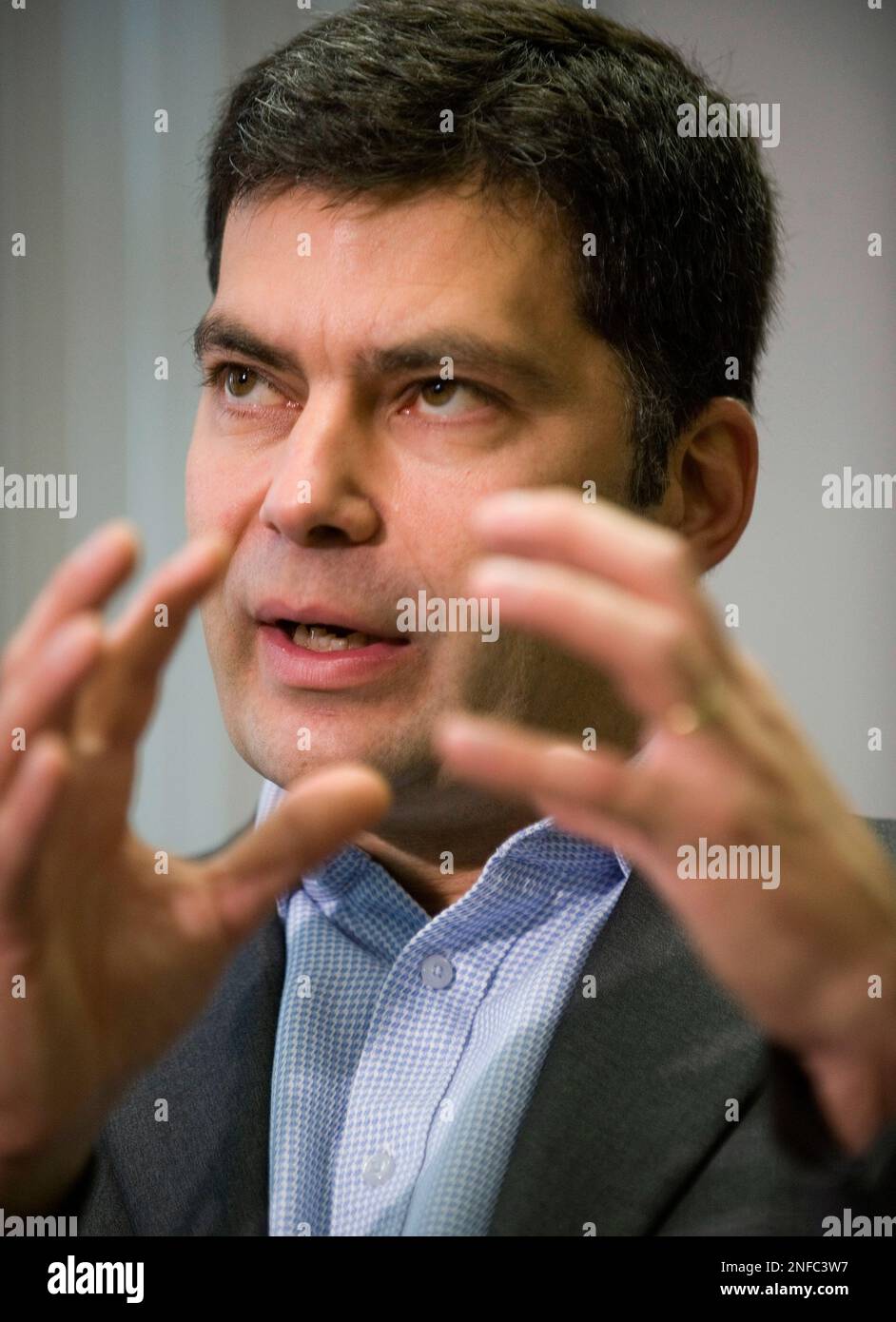 ADQ Leader Mario Dumont speaks to the media at the Joliette, Quebec,  courthouse Monday, Nov. 17, 2008 for a breakfast campaign event. (AP  Photo/The Canadian Press, Peter McCabe Stock Photo - Alamy