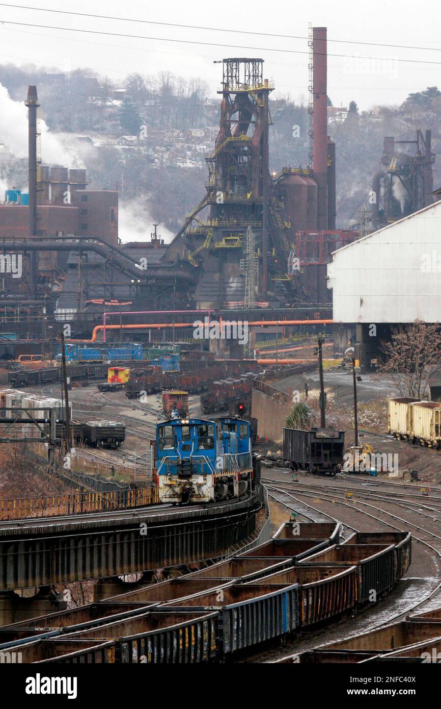 https://c8.alamy.com/comp/2NFC40X/this-is-part-of-united-states-steel-corps-edgar-thomson-works-in-braddock-pa-monday-nov-17-2008-pittsburgh-based-united-states-steel-corp-which-posted-record-profits-for-the-three-months-ended-in-september-said-it-was-laying-off-675-workers-in-the-us-and-canada-due-to-weaker-demand-amid-the-economic-downturn-ap-photogene-j-puskar-2NFC40X.jpg