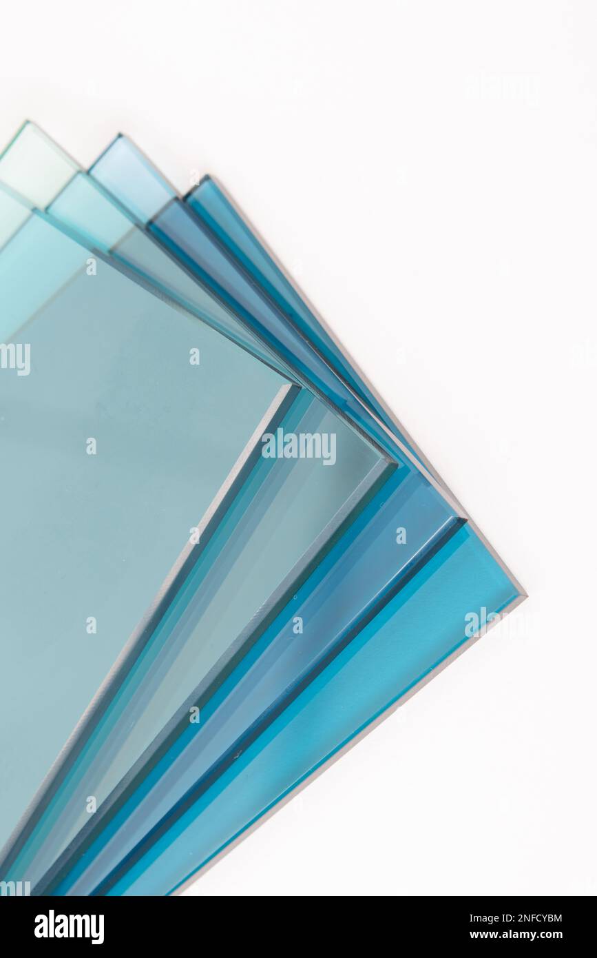 Sheets of Factory manufacturing tempered clear float glass panels cut