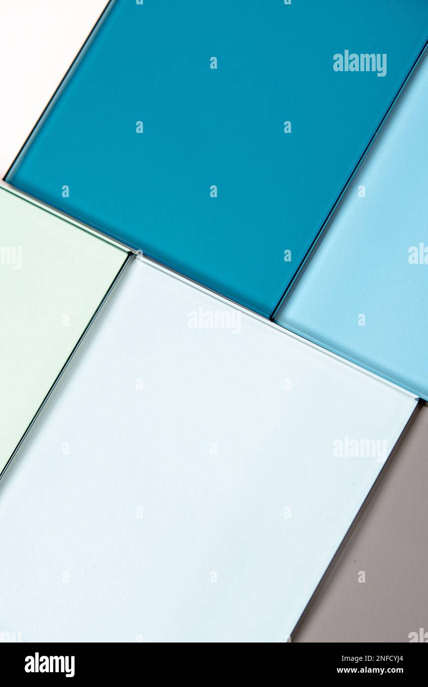 Sheets of Factory manufacturing tempered clear float glass panels cut