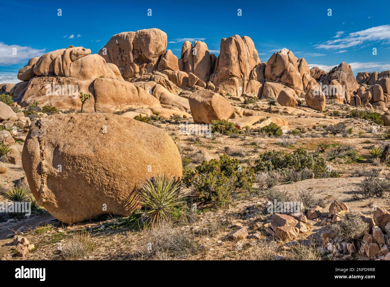 White tank area granite boulders, near White Tank Campground, Mojave
