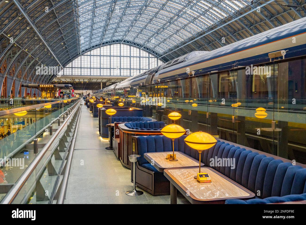 The champagne bar in the upper concourse at St Pancras Station London England Stock Photo