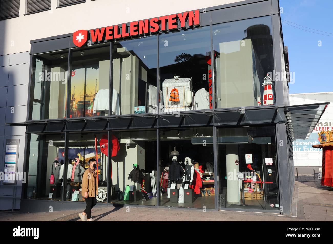 ESSEN, GERMANY - SEPTEMBER 20, 2020: Wellensteyn fashion store street view  in Essen, Germany. Wellensteyn is a German clothes company founded in 1940s  Stock Photo - Alamy
