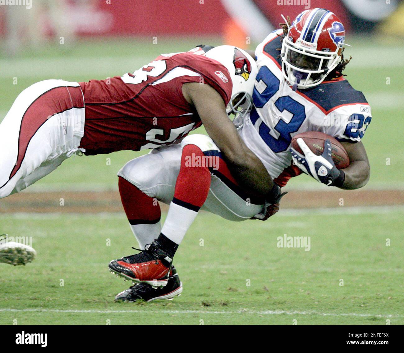 Buffalo Bills runningback Marshawn Lynch waves to the crowd as he