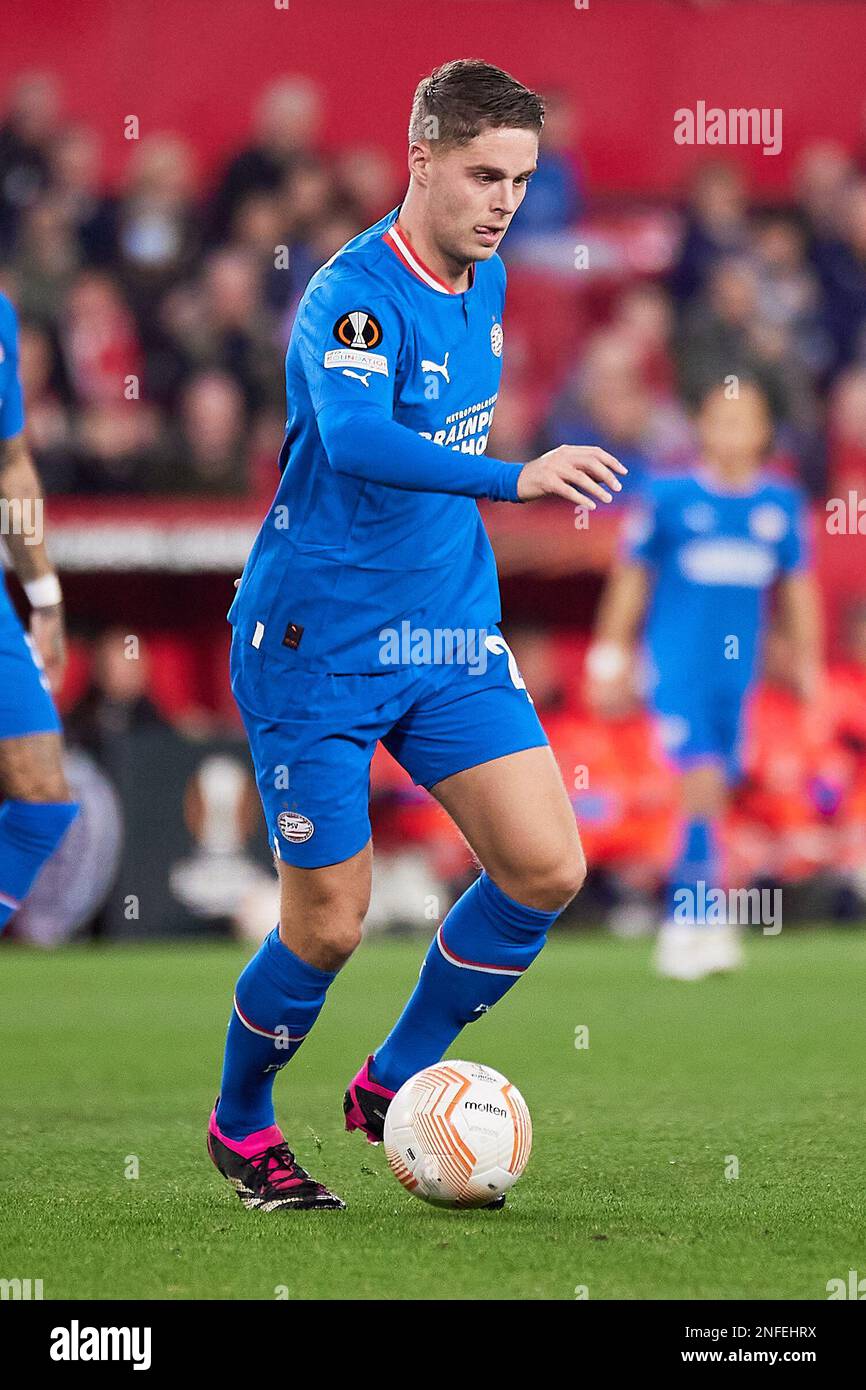 Seville, Spain. 16th Feb, 2023. Joey Veerman (23) of PSV Eindhoven seen during the UEFA Europa League match between Sevilla FC and PSV Eindhoven at Estadio Ramon Sanchez Pizjuan in Seville. (Photo Credit: Gonzales Photo/Alamy Live News Stock Photo