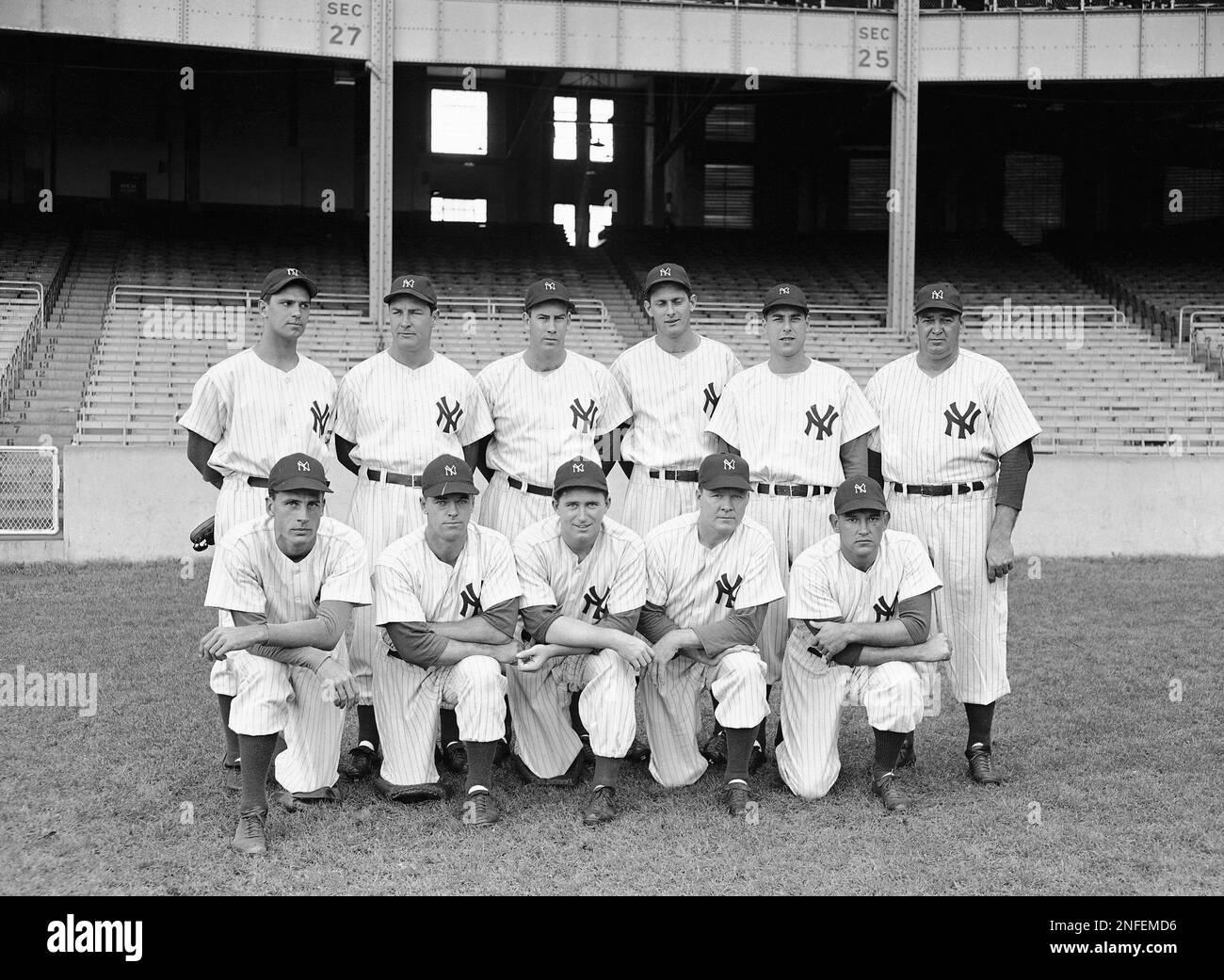 New York Yankee players pose for a team photo in New York, Sept. 17