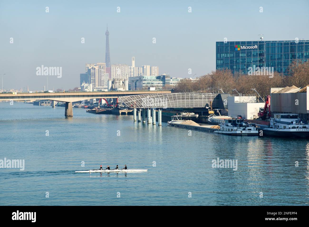 Headquarter of Microsoft Paris on Feb 14, 2022 in Paris.   © Peter Schatz / Alamy Live News Stock Photo