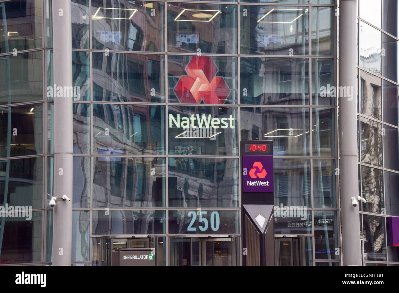 London, UK. 17th February 2023. Exterior view of the NatWest Head Office in Bishopsgate. NatWest has reported the largest profit since 2007 with CEO Alison Rose reportedly receiving £5.2m in pay in 2022. Credit: Vuk Valcic/Alamy Live News Stock Photo