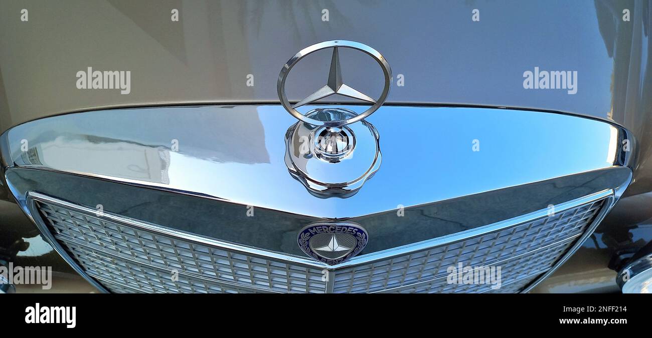 Mercedes Benz mascot, car mascot, hood ornament, bonnet ornament, radiator cap, motor mascot, car emblem, Stock Photo