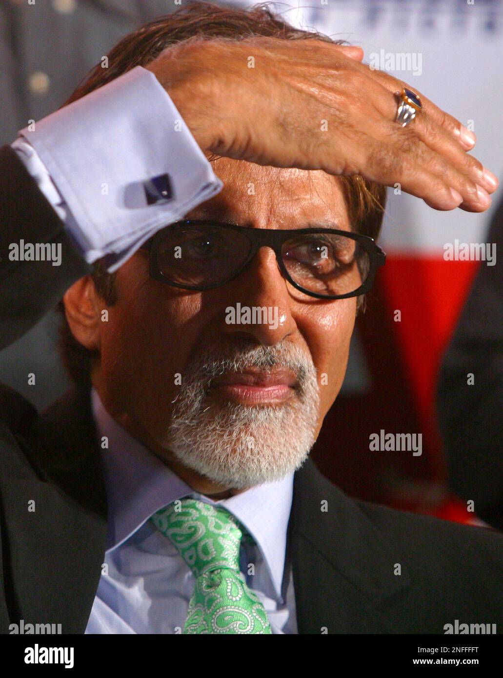 Bollywood star Amitabh Bachchan gestures, during a press conference prior  to the premiere of his film 'The Last Lear' in Calcutta, India, Friday,  Sept. 12, 2008. A regional politician withdrew a campaign, image size:1031x1390