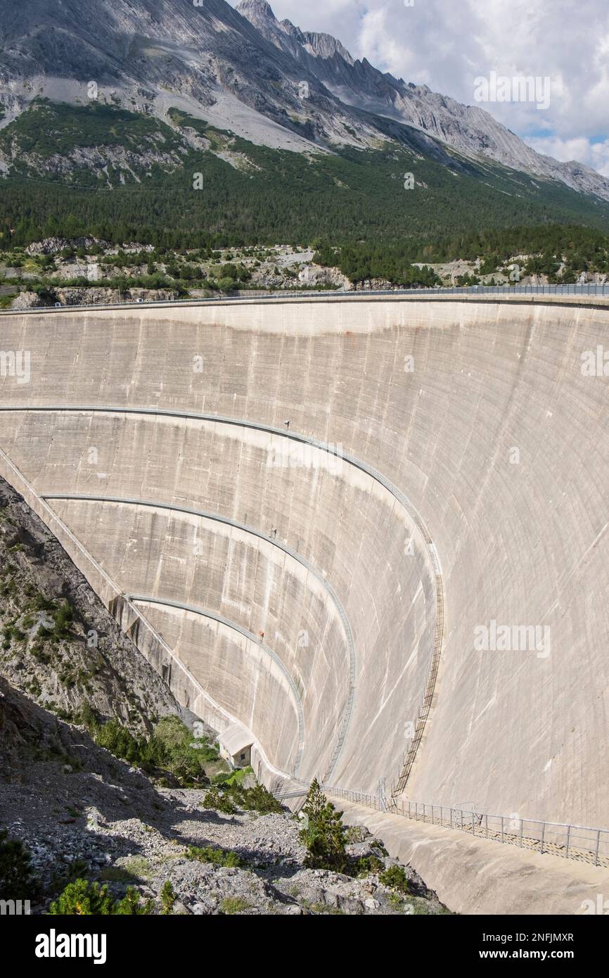 Dam of cancano hi-res stock photography and images - Alamy