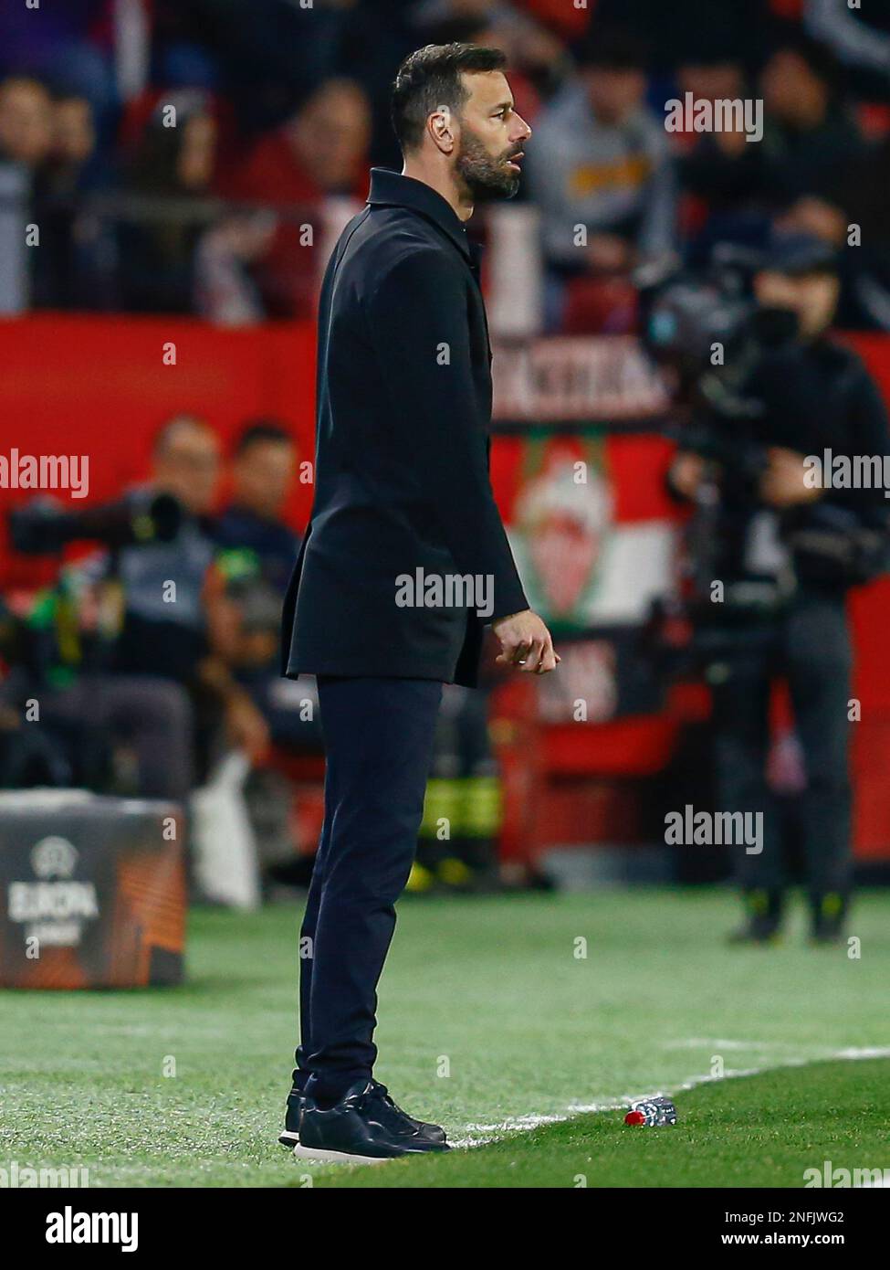 PSV Eindhoven head coach Ruud van Nistelrooy during the UEFA Europa League match, Play-off, 1st leg between Sevilla FC and PSV Eindhoven played at Ramon Sanchez Pizjuan Stadium on February 16, 2023 in Sevilla, Spain. (Photo by Antonio Pozo / PRESSIN) Stock Photo