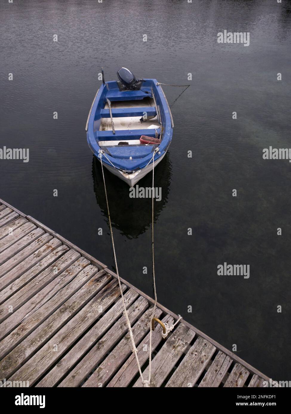 Old boat tied up hi-res stock photography and images - Alamy