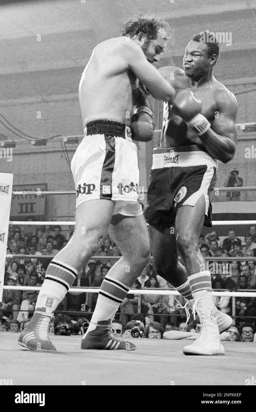 World Heavyweight Champion Larry Holmes lands a right to the head of  challenger Lorenzo Zanon during sixth round action during their title fight  at Caesers Palace in Las Vegas on Feb. 3,