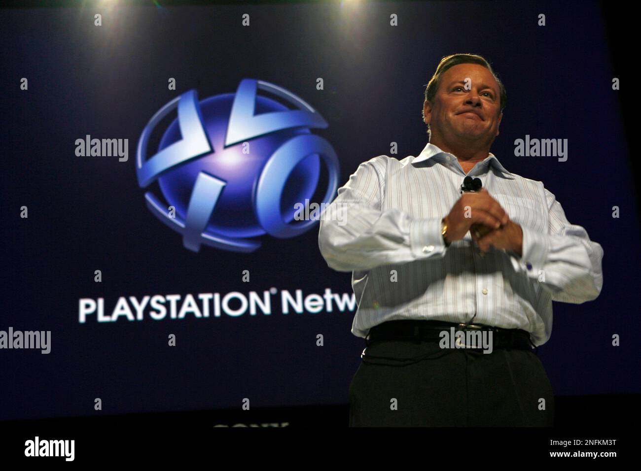Sony Computer Entertainment America CEO Jack Tretton announces the new Sony  PlayStation 3 game console with an 80-gigabyte hard drive for $399, the  same price as the PS3 with a 40-gigabyte hard