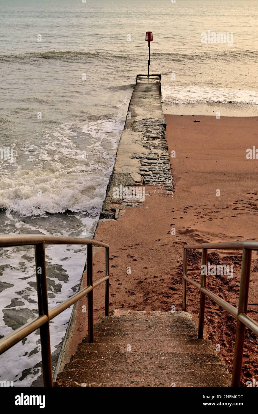 Breakwater railings hi-res stock photography and images - Alamy