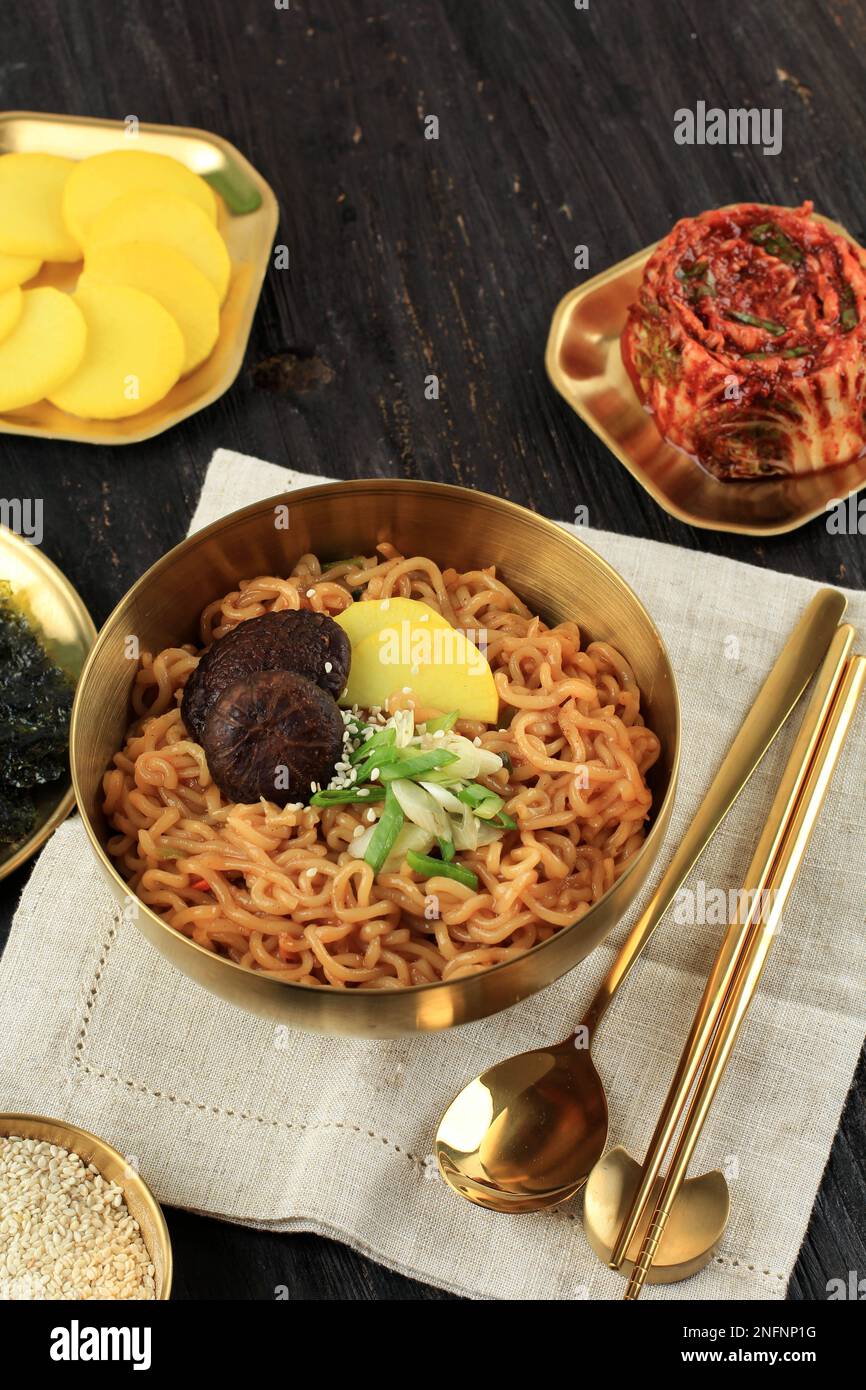Spicy Fried Ramyeon Korean Instant Noodle with Danmuji, Mushroom, Sesame Seed, Kimchi, and Green