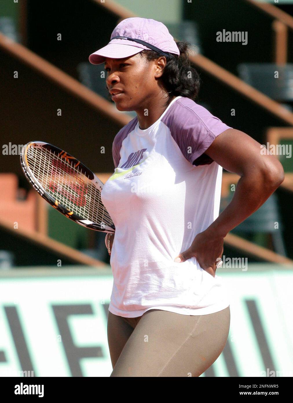 USA's Serena Williams trains Friday May 23, 2008 at the Roland Garros