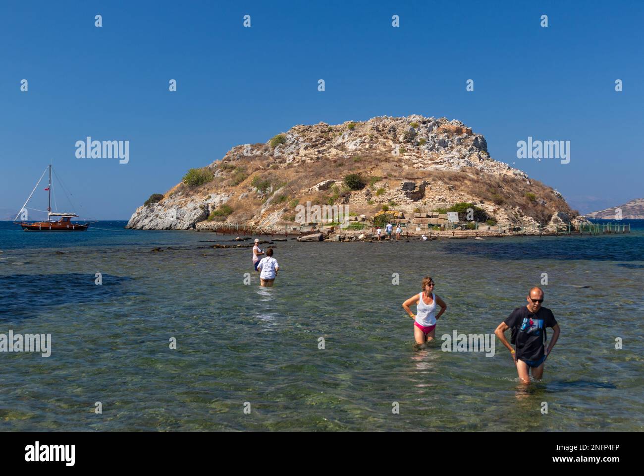 Tavsan Adasi (Rabbit island), Gumusluk, Turkey Stock Photo Alamy